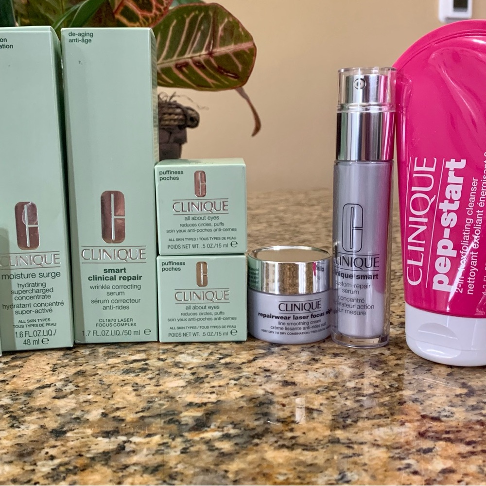 NEW 10 Piece Clinique Full-Size Bundle - Picture 3 of 3